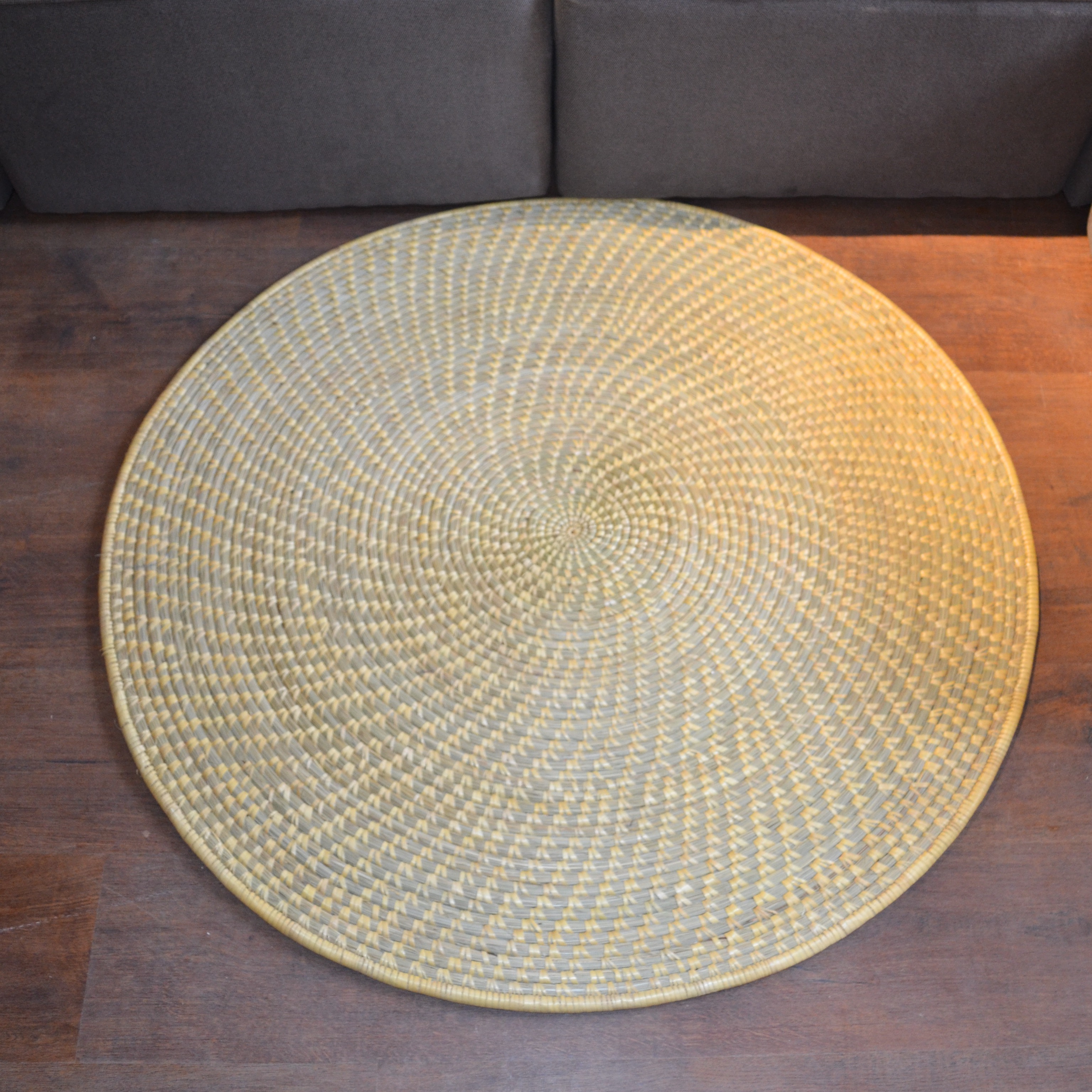 Hand-woven Big round mat